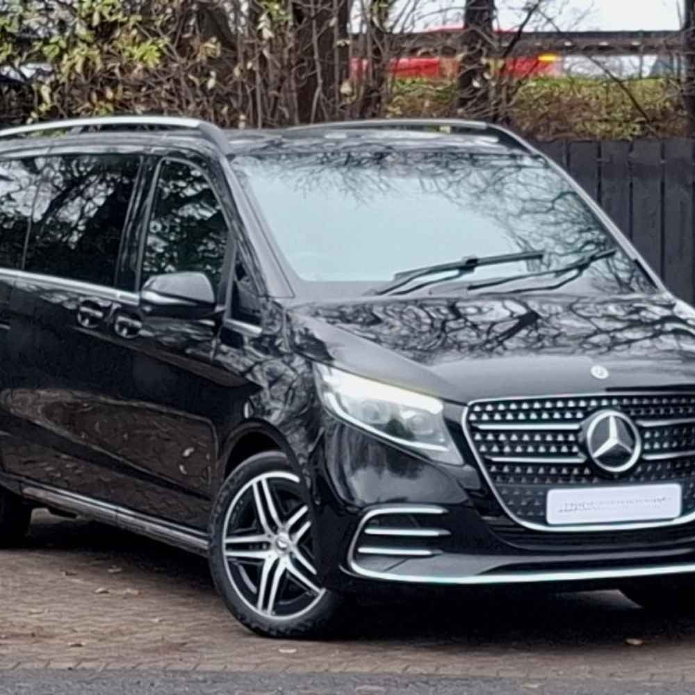 Executive Mercedes V-Class private hire vehicle