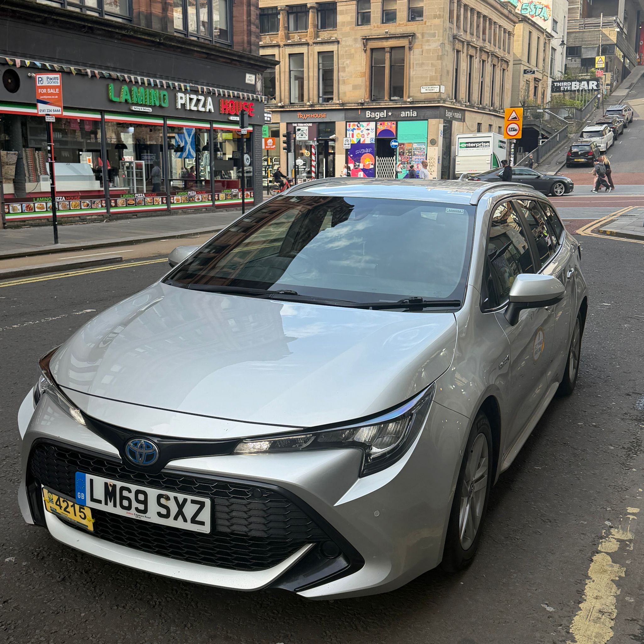Saloon private hire vehicle
